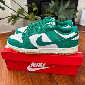NEW Nike Dunk Low SE